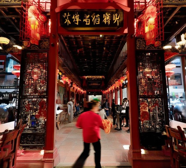 万世餐饮·天樾食府，抖音团购券开启味觉之旅